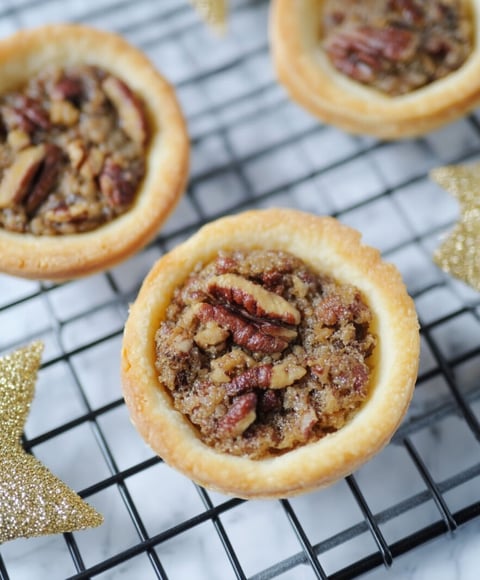 A recipe for pecan pie.